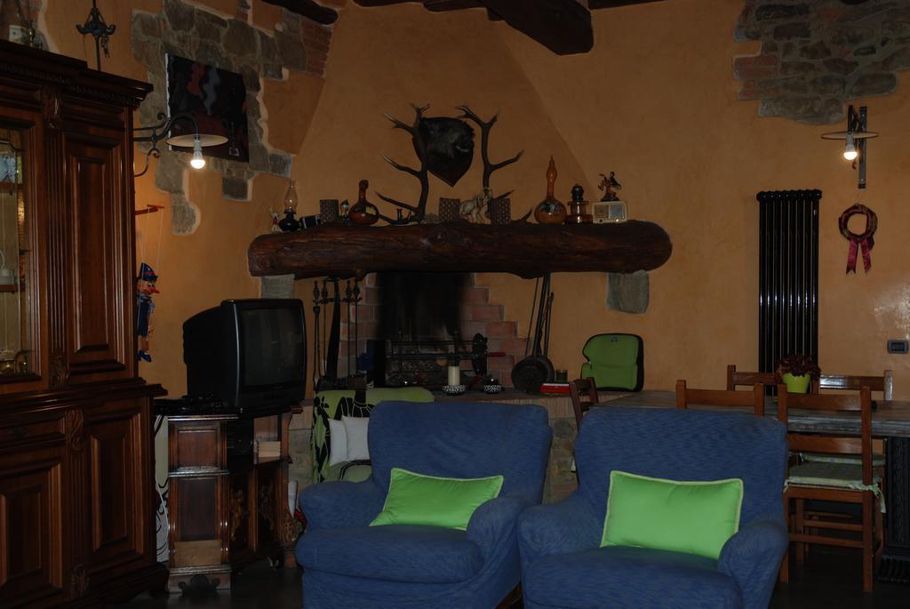 Podere Le Buche Pelago Luaran gambar