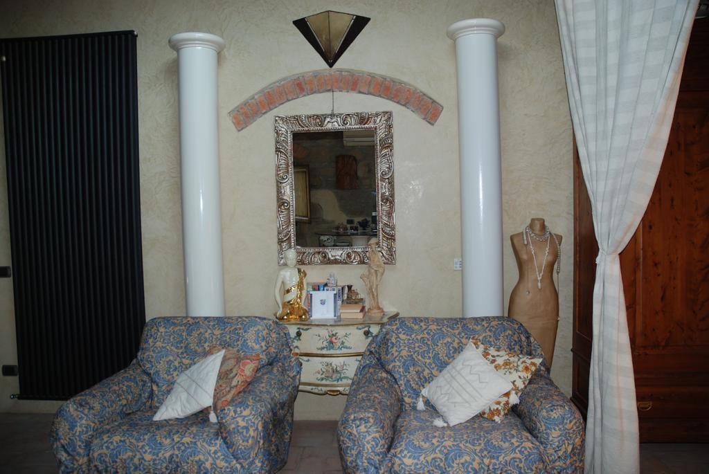 Podere Le Buche Pelago Luaran gambar